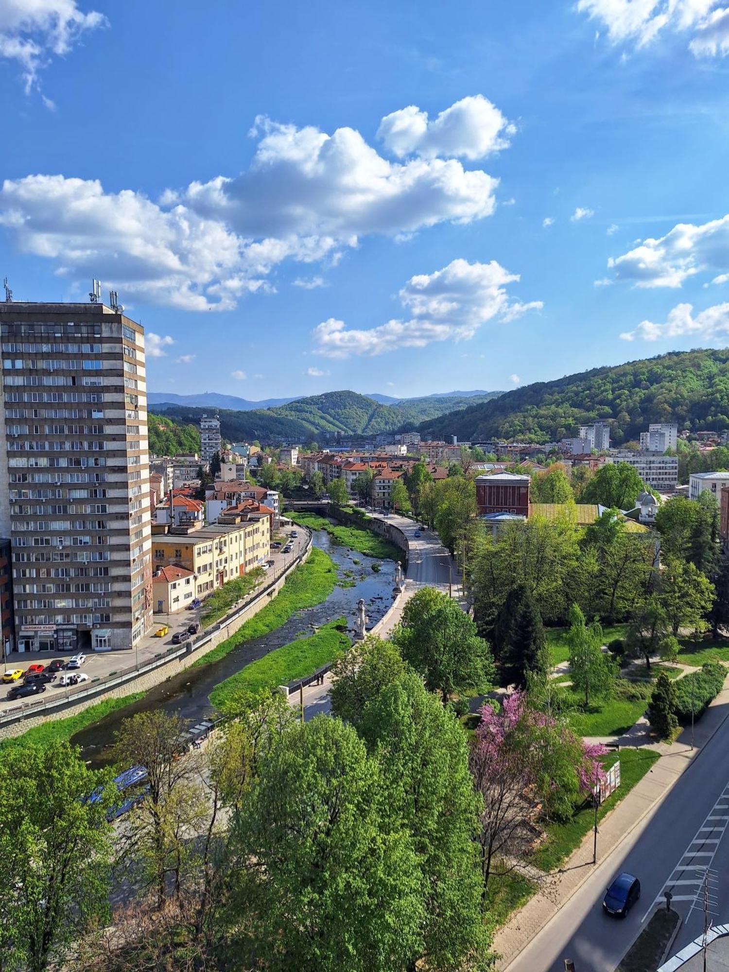 Студио Даневски-Balkan Tower Gabrovo Luaran gambar